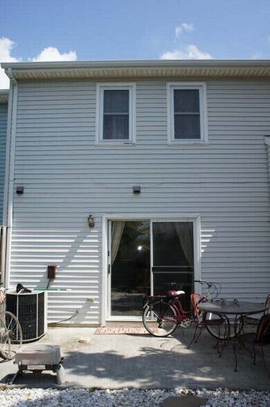 Building Photo - 2420 Ridge Rd