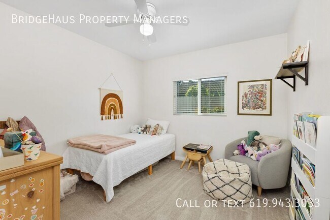 Building Photo - 1004 St Albans Pl