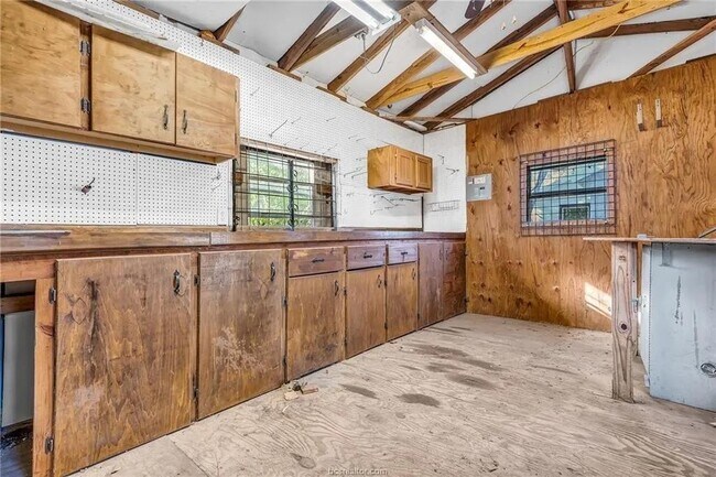 Building Photo - 2707 Cliff St