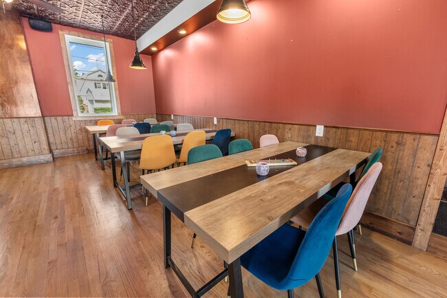 Building Photo - 5520 W Vliet St