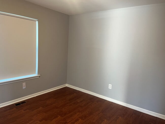 Building Photo - 2941 Beland Ave