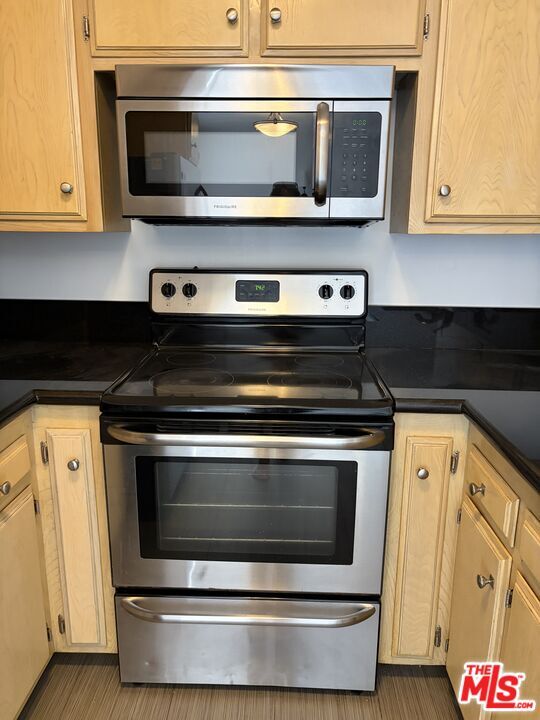 Building Photo - 2425 Ocean Ave