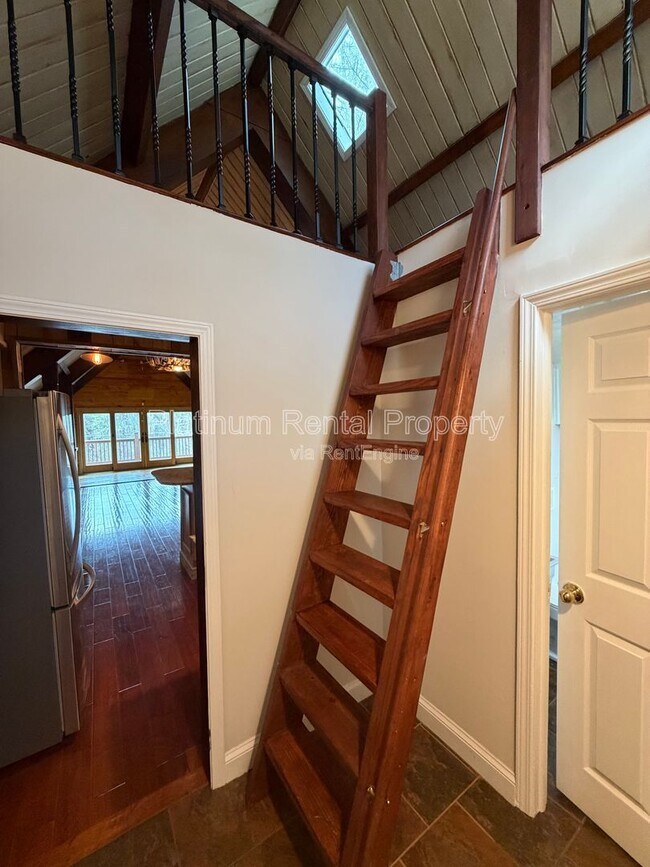 Building Photo - 835 Timber Lake Trail