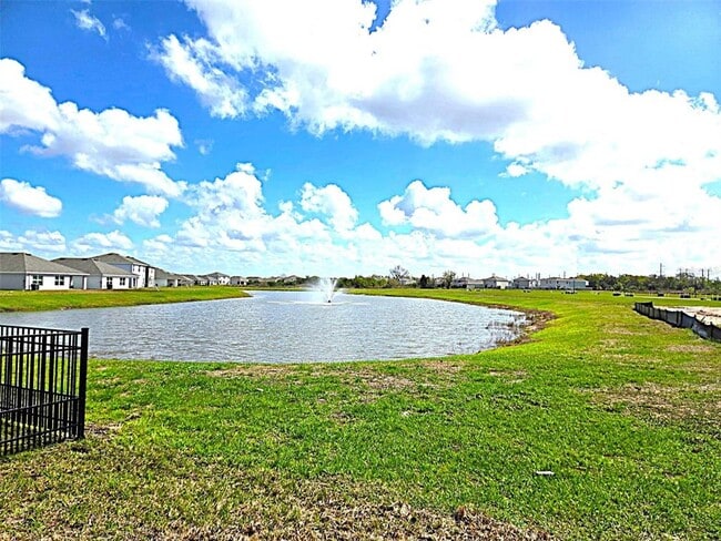 Building Photo - 10012 Caddo Dr