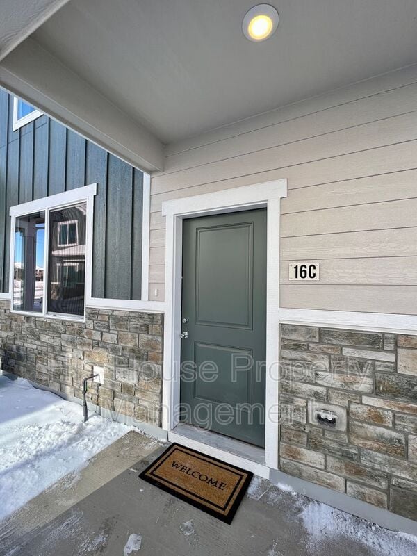 Building Photo - 1353 Reynolds St