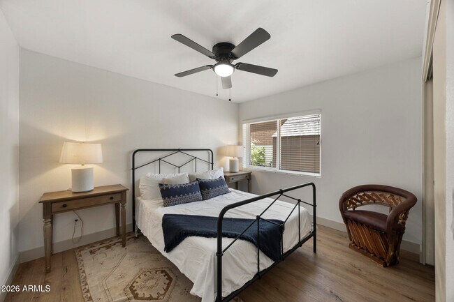 Building Photo - 5449 E Larkspur Dr