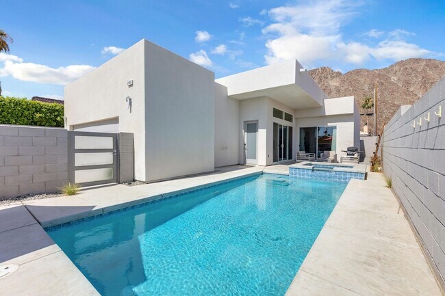 Building Photo - 51855 Avenida Juarez