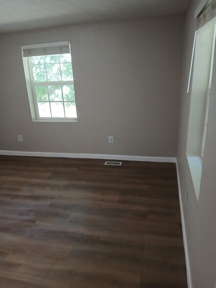 Building Photo - 1417 Sevierville Rd