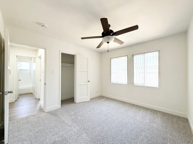 Building Photo - Remodeled Duplex in South O!