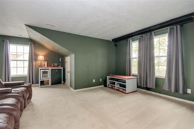 Building Photo - Glenwood Single family 4 bedroom 3.5 Baths