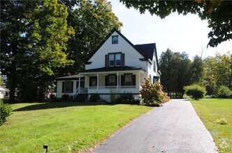 Building Photo - 100 Utica St