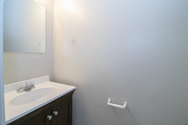 Building Photo - 810 Golf View Pl