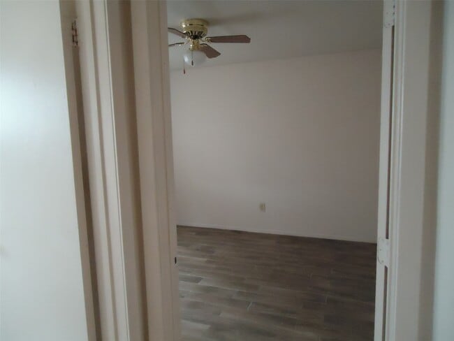 Building Photo - 7610 Lemma Dr
