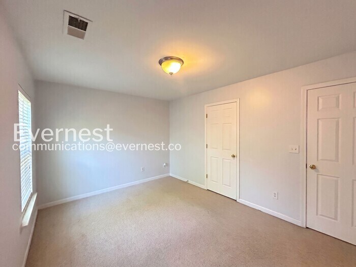 Building Photo - 200 Suttles Dr SW