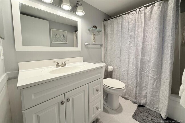 Building Photo - 1950 SW Palm City Rd