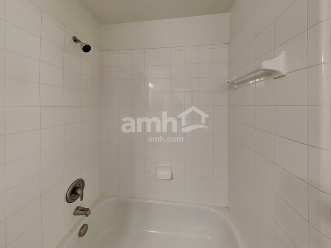 Building Photo - 209 Wenrick Dr