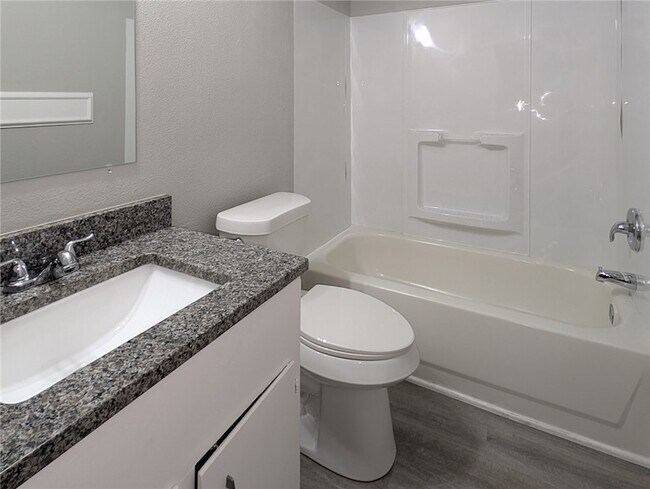 Building Photo - 3153 Baybrook Dr