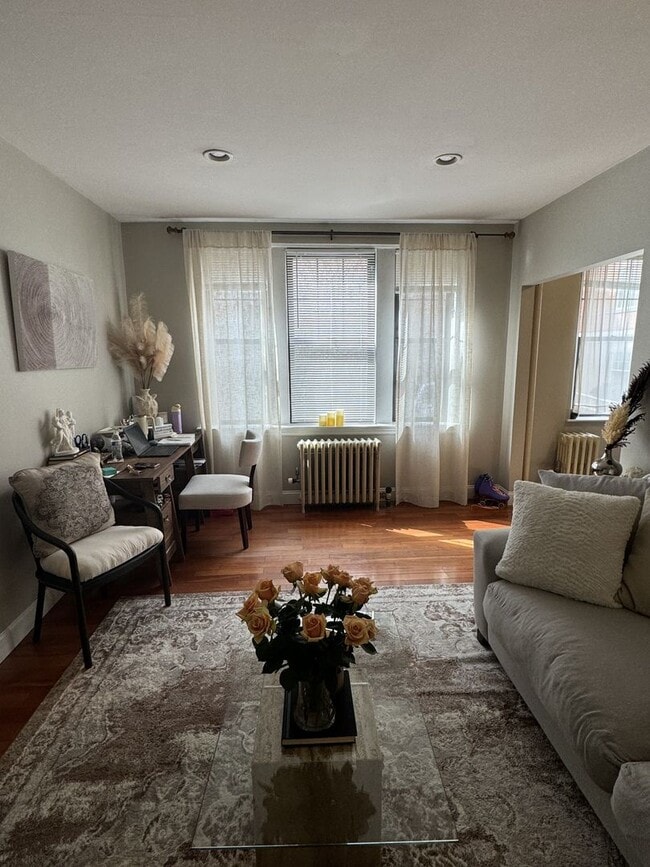 Building Photo - Check out this 1 bed in Fenway