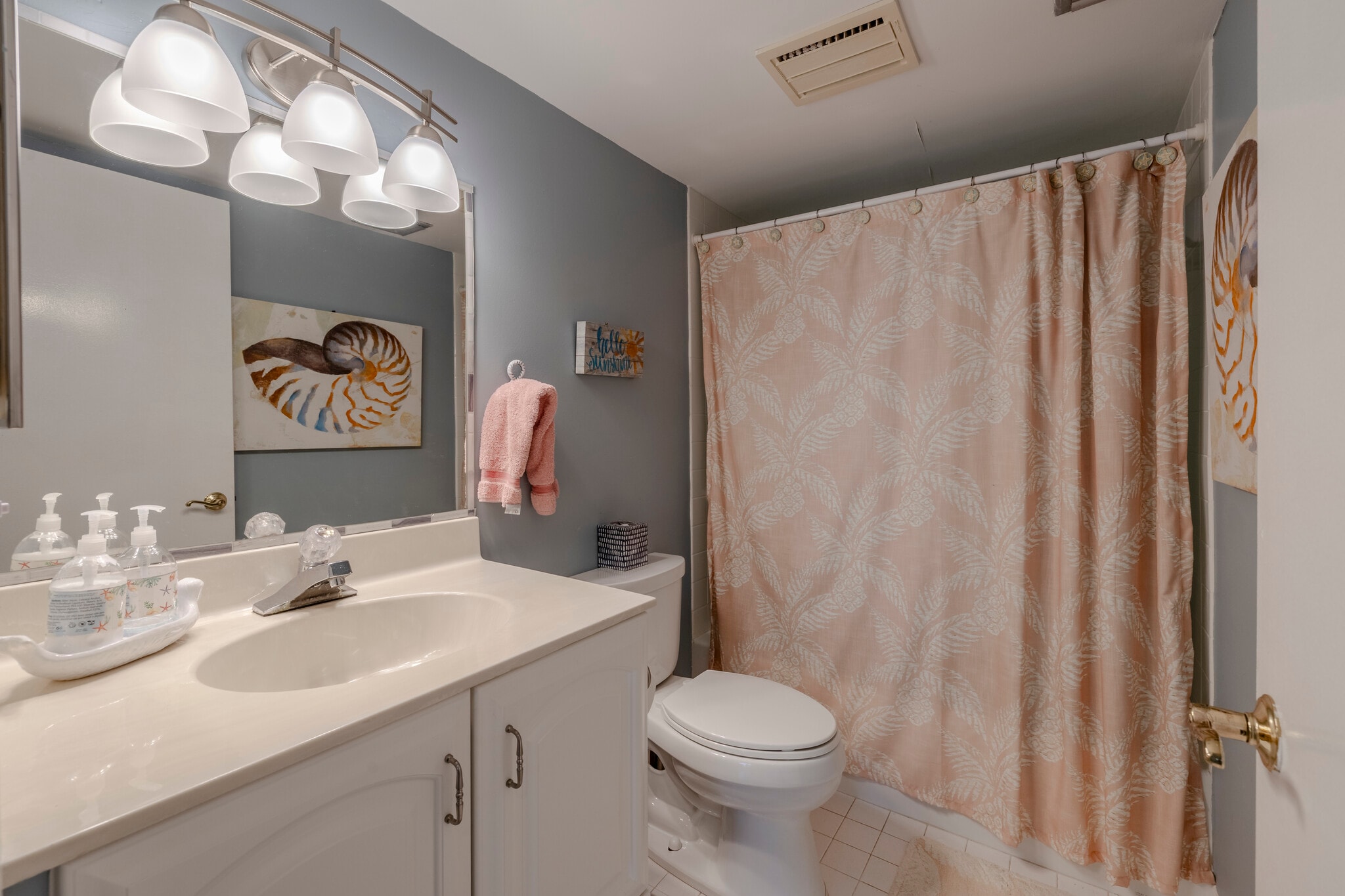 2nd bath - 2800 N Highway A1A