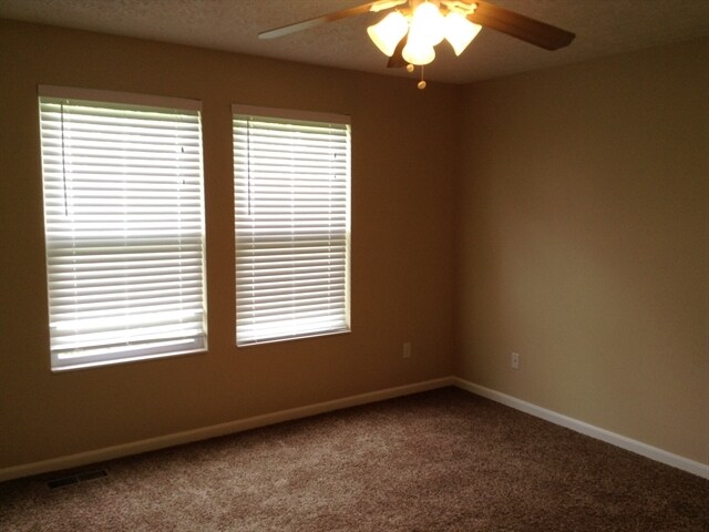 Building Photo - 858 Ridgepoint Dr