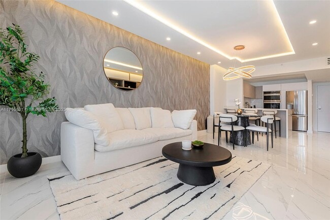 Building Photo - 2301 Collins Ave
