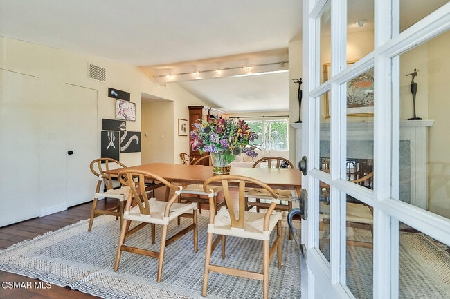 Building Photo - 31944 CA-1