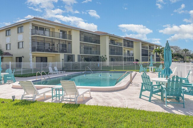 Building Photo - 2001 S Banana River Blvd