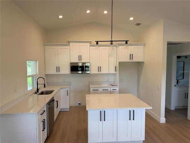 Building Photo - 17936 State Rd 52