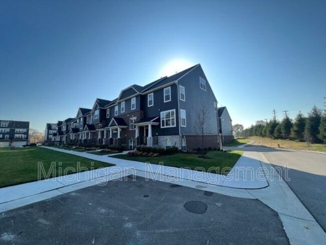 Building Photo - 263 N Sydney Ct