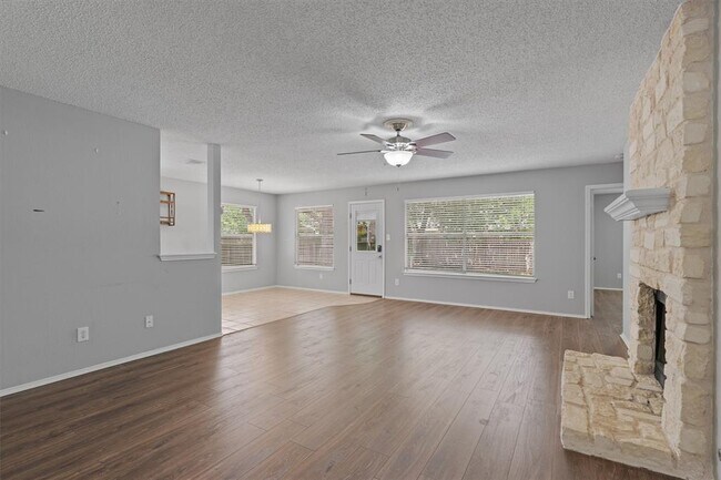 Building Photo - 913 Dover Pass