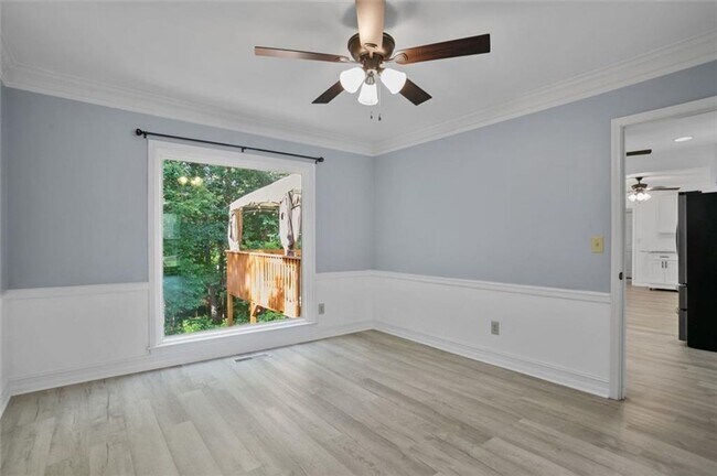 Building Photo - Beautifully Renovated 5-Bedroom, 4-Bath Home on Full Finished Basement!