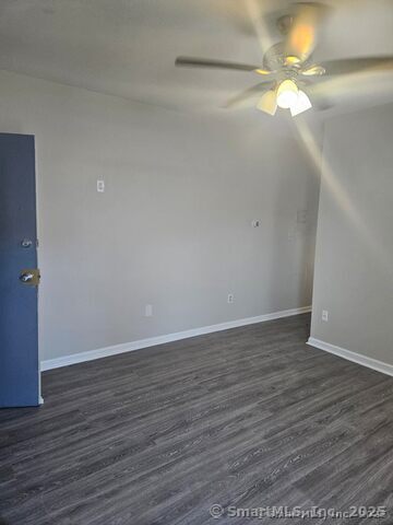 Building Photo - 640 Elm St