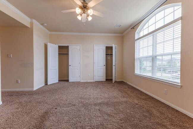 Building Photo - 11413 Hackmatack Way
