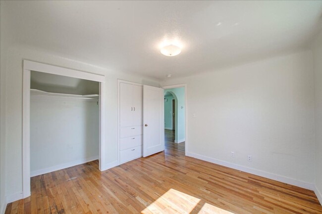 Building Photo - Boise Bench Bliss – Location, Style, and S...