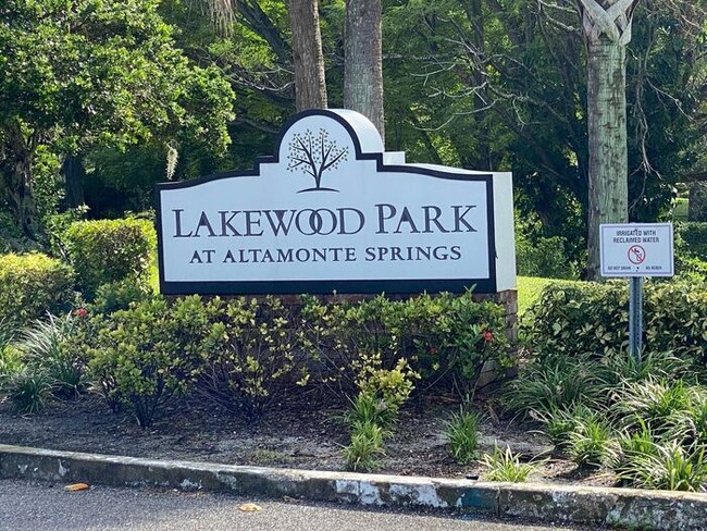Building Photo - Wonderful 1 Bedroom/1 Bathroom Gated Condo...