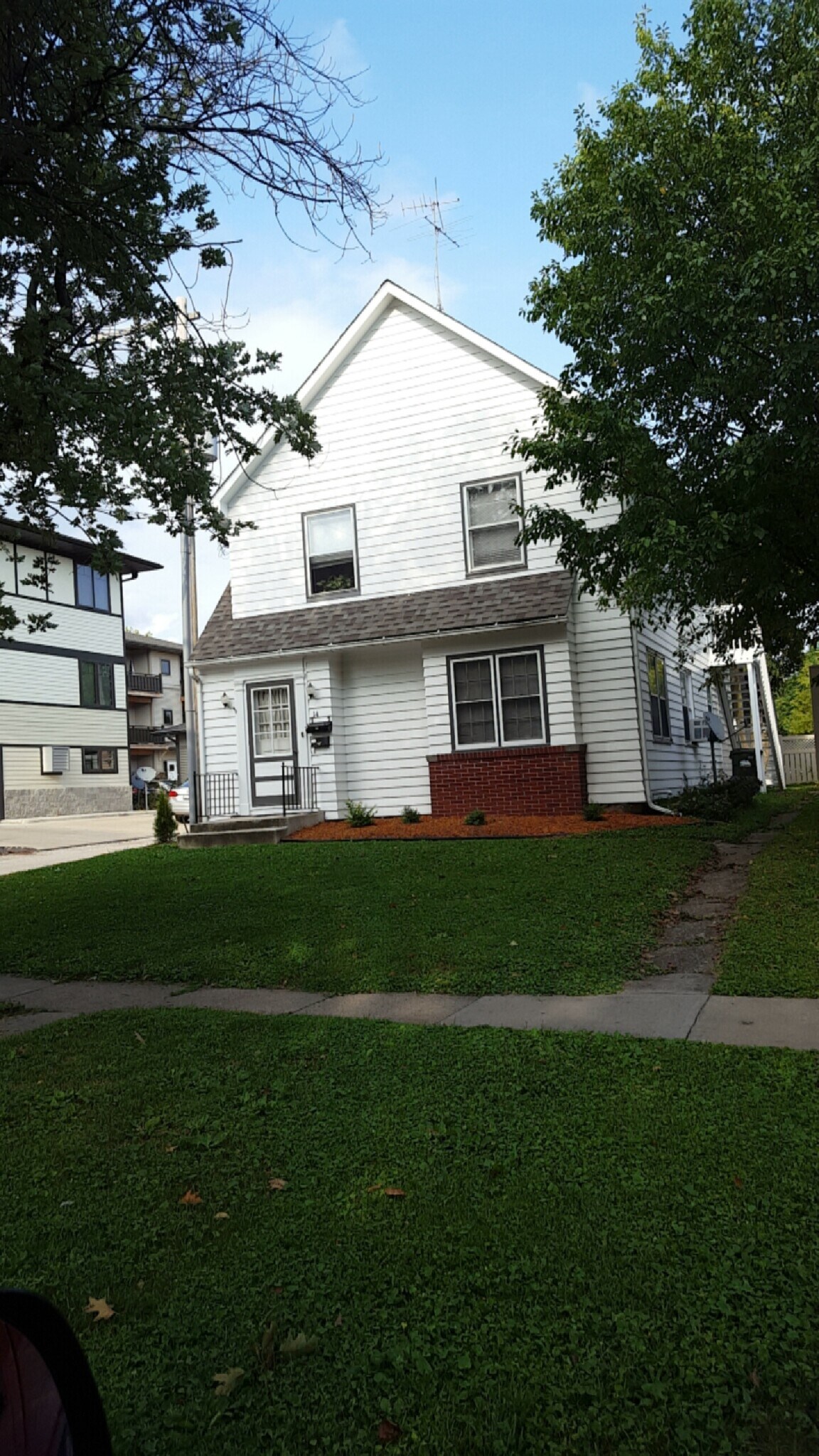 Building Photo - 14 N Lucas St