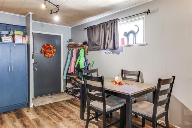 Building Photo - 9849 Shawnee Ln