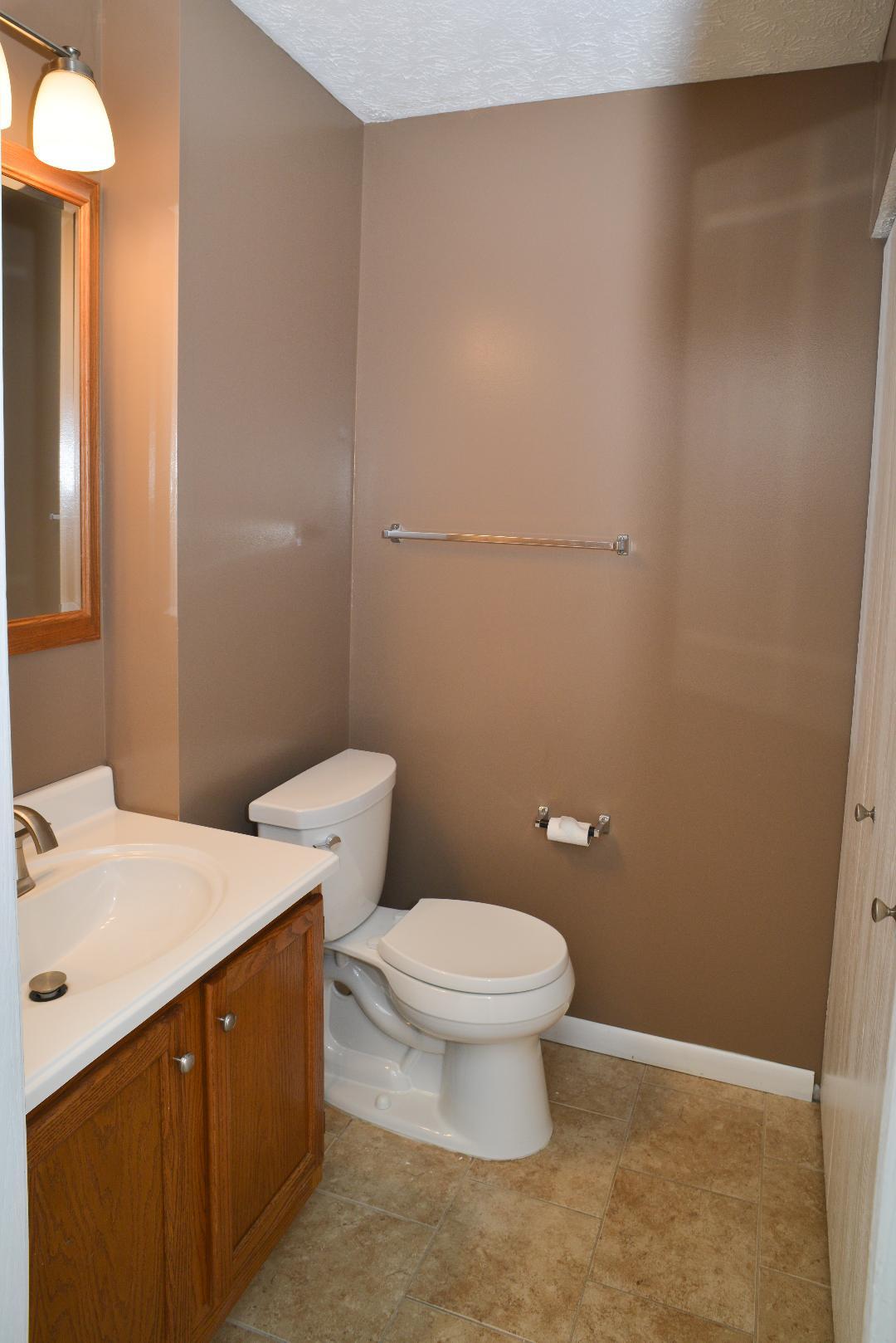 1st Floor Bath - 152 Villa Dr