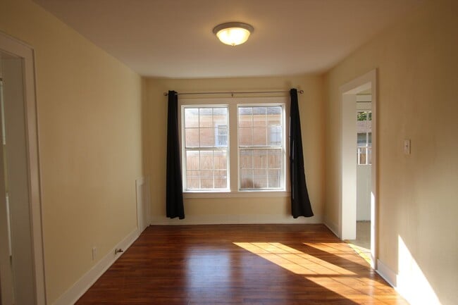 Building Photo - 845 S Donnybrook Ave