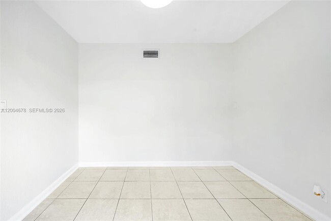 Building Photo - 543 SW 61st Terrace