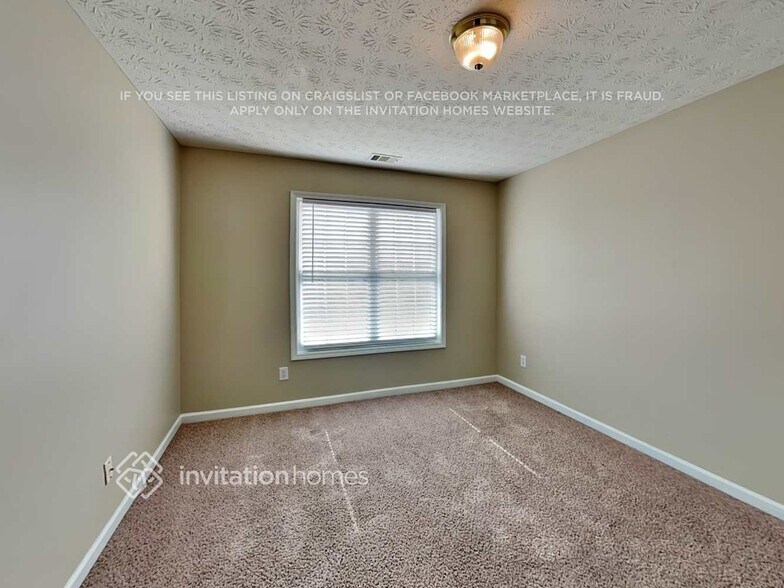 Building Photo - 1424 Fairbrooke Ct