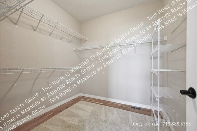 Building Photo - 10402 Capital Peak Way