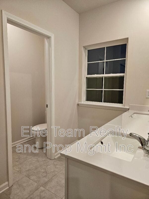 Building Photo - 5416 Kinsbridge Dr