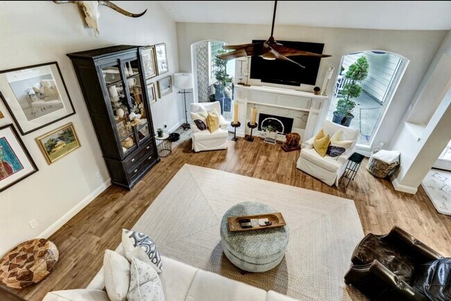 Building Photo - 5523 Island Breeze Dr