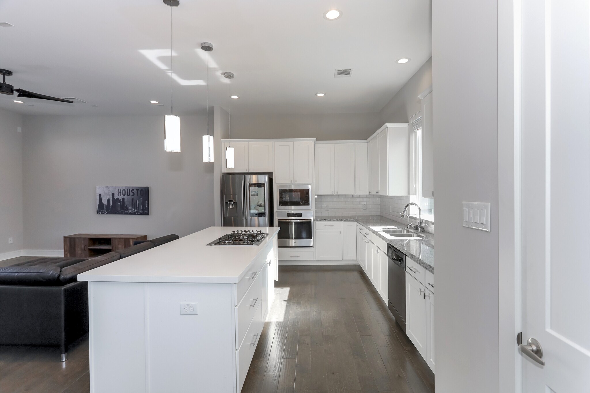 Kitchen - 3107 Saint Charles St