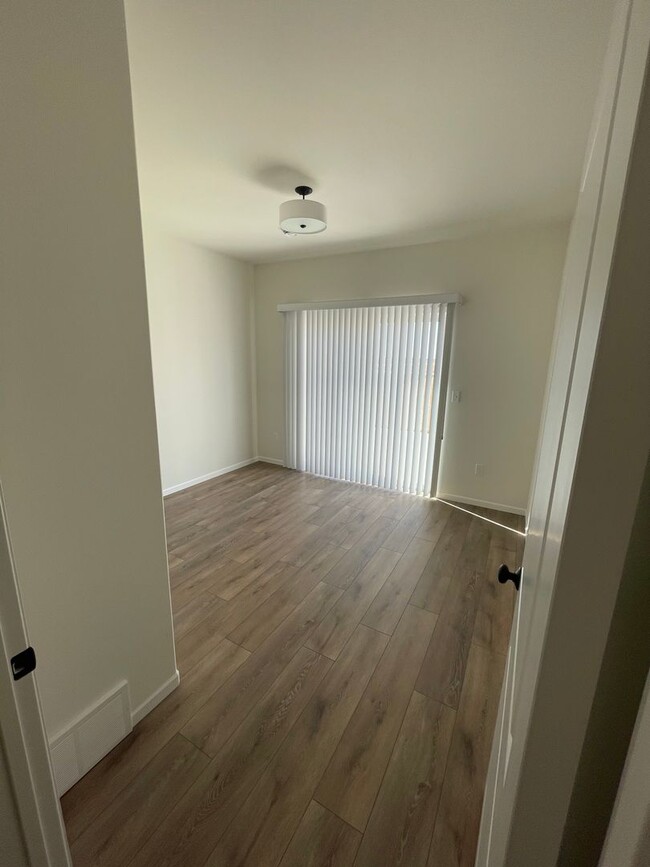 Building Photo - 3-bedroom, 3-bathroom South Fargo Family H...