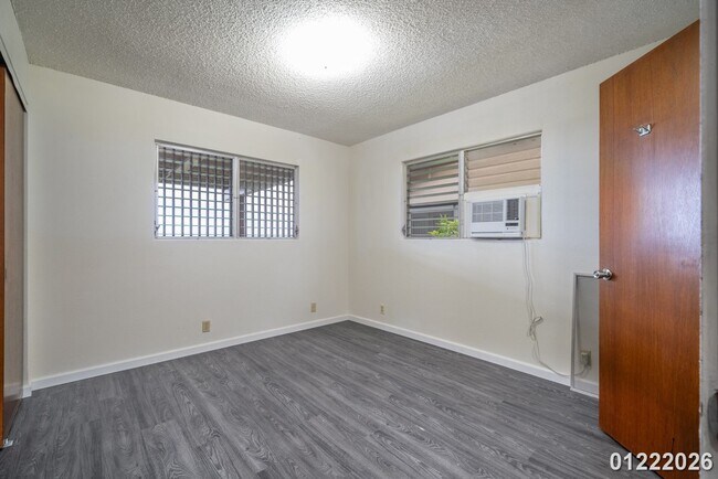 Building Photo - 94-707-707 Kamalo St