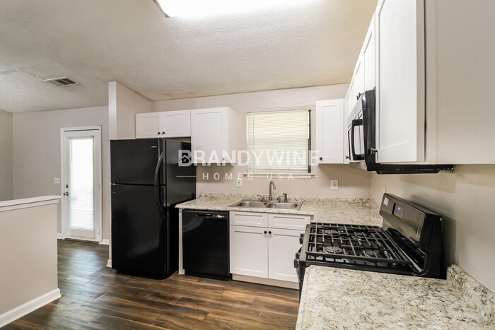 Building Photo - 2037 Mallard Way