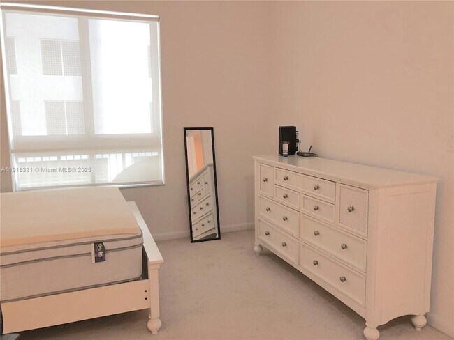 Building Photo - 7350 SW 89th St