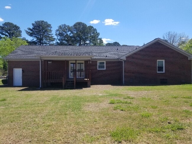 Building Photo - 108 Longview Dr